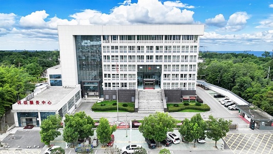 英山法院大楼全景照（处理）.jpg